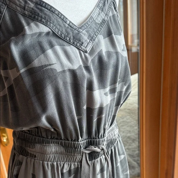 Splendid Gray Camouflage Jumpsuit - Picture 4 of 4
